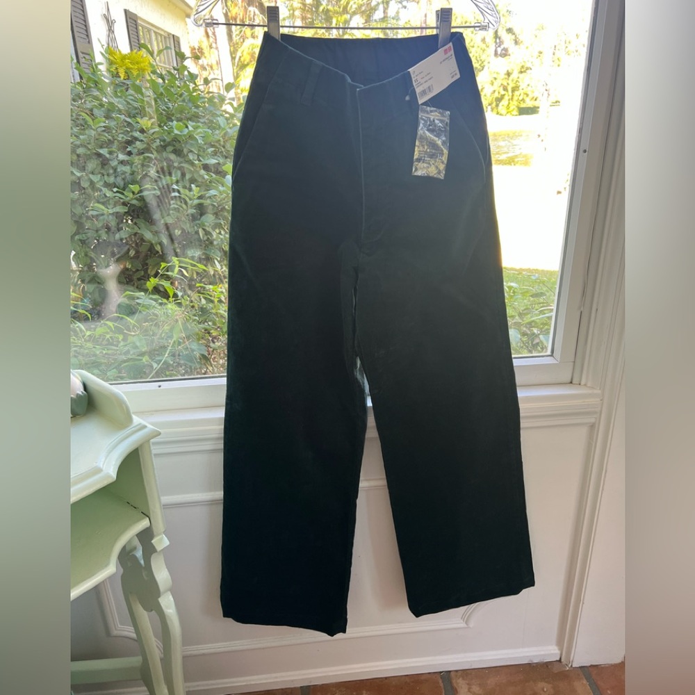 Uniqlo Fine corduroy wide leg pants xs nwt